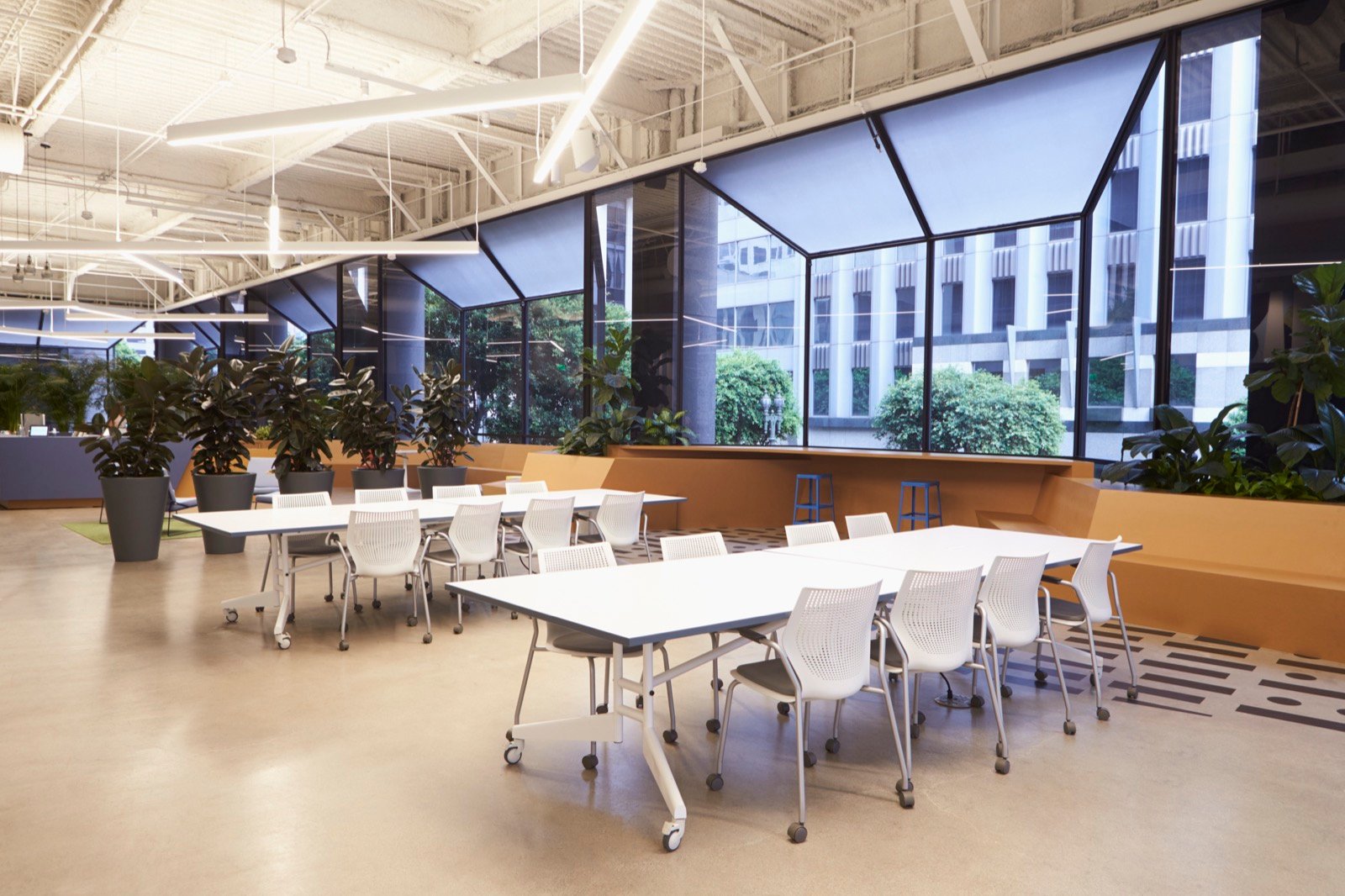 Cafeteria Lounge